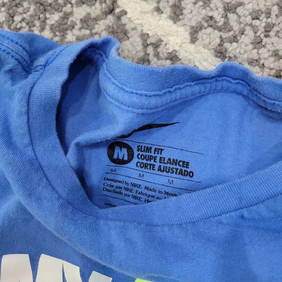 Nike blue Boys size medium shirt - Picture 3 of 4